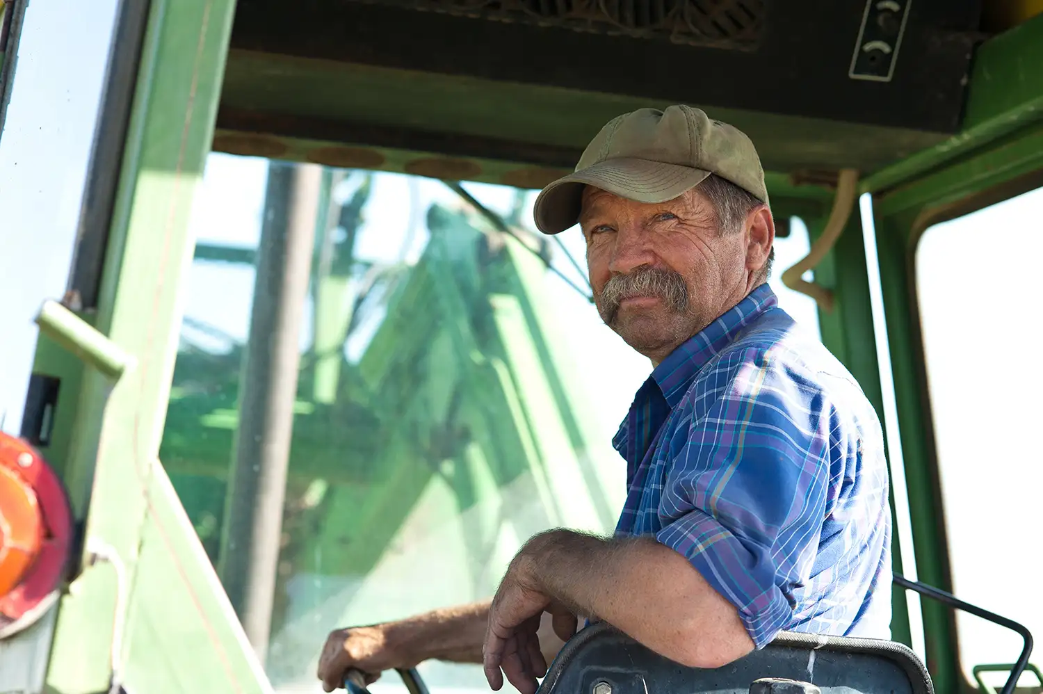 a happy farmer using Loop